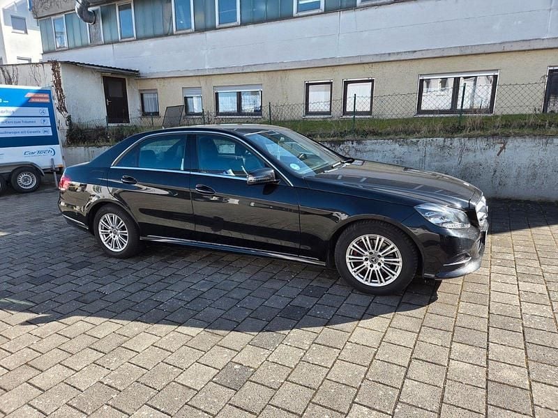Gebraucht Mercedes E200 Avantgarde 184 PS (135 kW) 2014 Schwarz Limousine