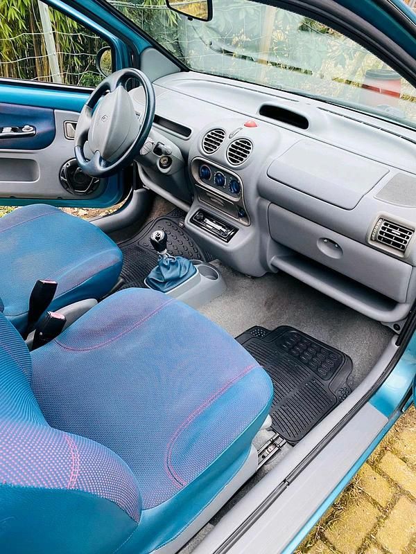 Gebraucht Renault Twingo 75 PS (55 kW) 2002 Grün Kleinwagen