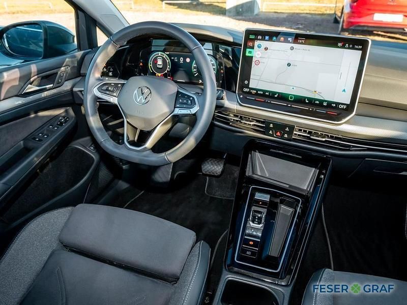 Gebraucht VW Golf VIII Style 204 PS (150 kW) 2025 Grau Limousine