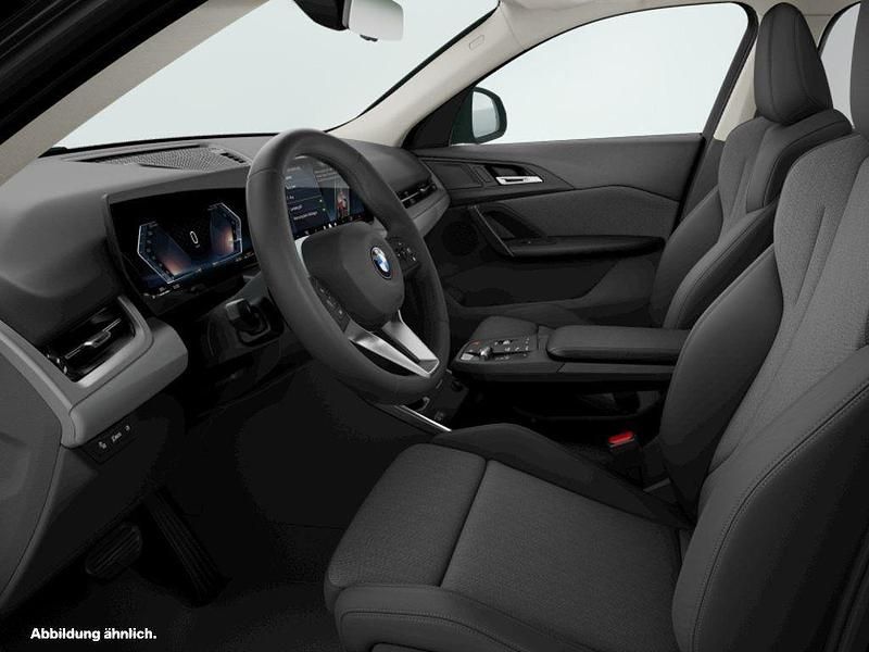 Gebraucht BMW X2 Shadowline 150 PS (110 kW) 2025 Black sapphire metallic SUV