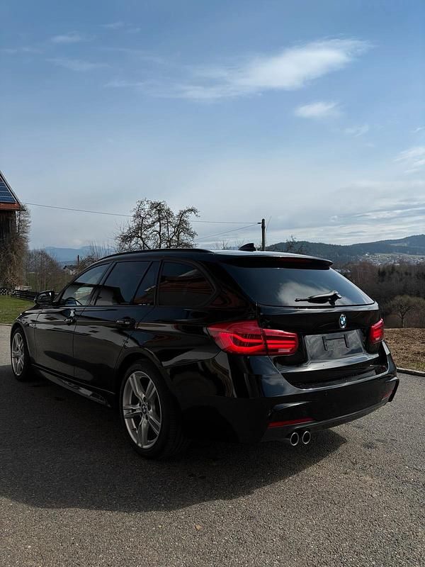 Gebraucht BMW 320 190 PS (139 kW) 2017 Schwarz Kombi