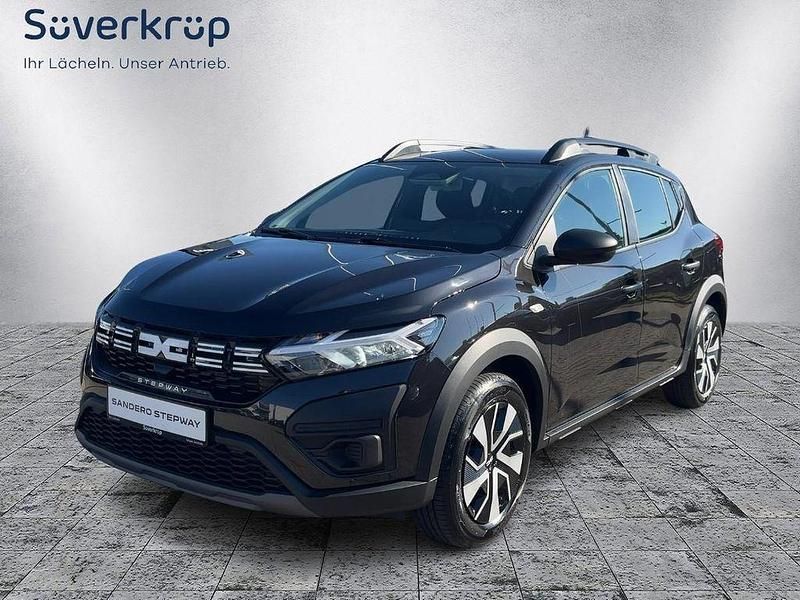 Schwarz Neu 2025 Dacia Sandero Essentiel Kleinwagen | 17.730 € - Bild 1/4