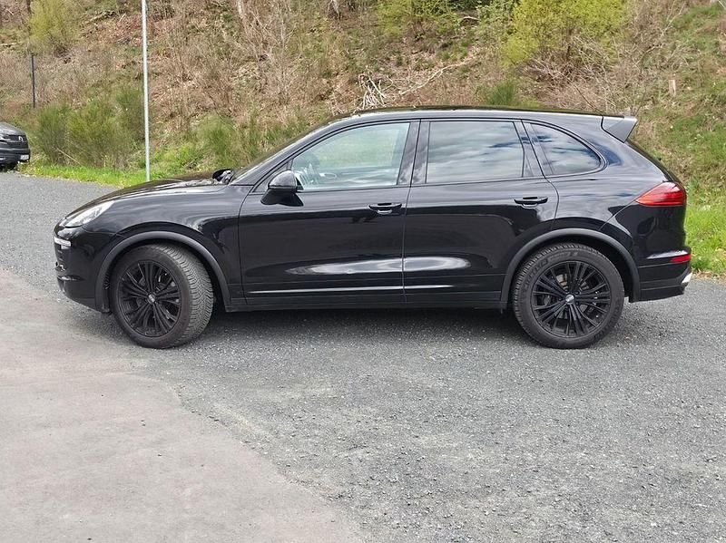 Second-hand Porsche Cayenne 262 CP (192 kW) 2016 Negru SUV