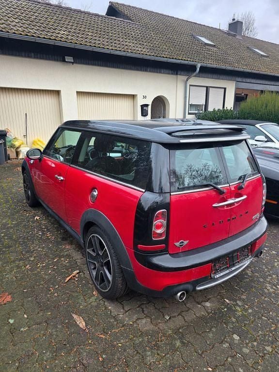 Rot Gebraucht 2011 Mini Cooper SD Clubman Kombi | 4.800 € (Guter Preis) - Bild 1/4