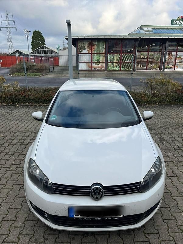 Weiß Gebraucht 2009 VW Golf VI Trendline Kleinwagen | 1.500 € (Superpreis) - Bild 1/4