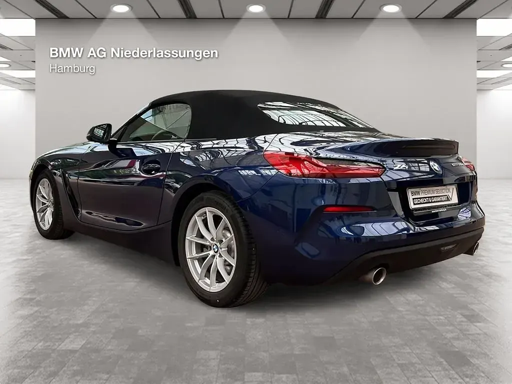 Gebraucht BMW Z4 197 PS (144 kW) 2022 Blau Cabrio