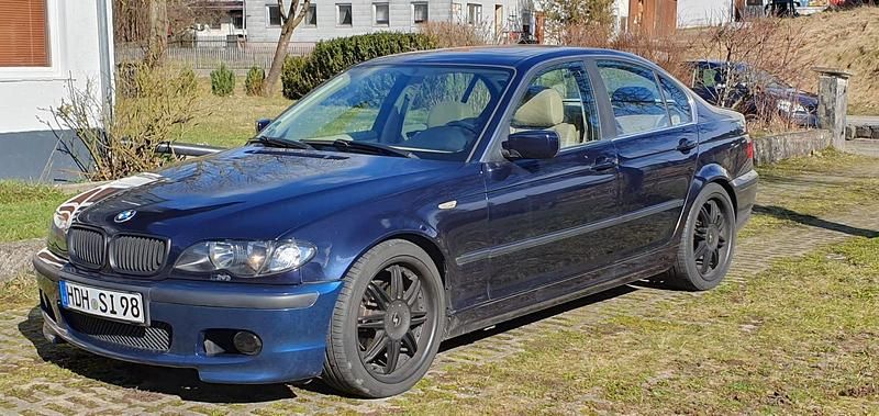 Gebraucht BMW 320 170 PS (125 kW) 2002 Blau Limousine