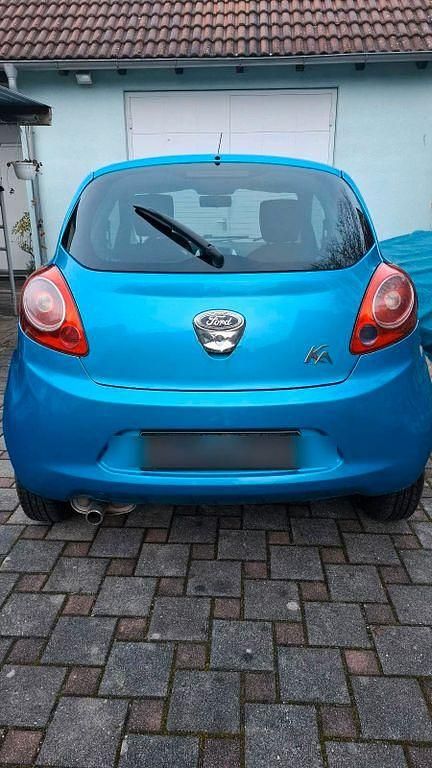 Gebraucht Ford Ka Titanium 69 PS (50 kW) 2011 Blau Kleinwagen