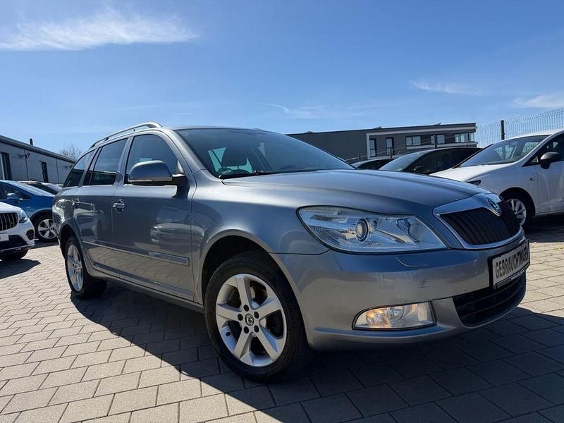 Gebraucht Skoda Octavia 140 PS (102 kW) 2013 Grau Kombi