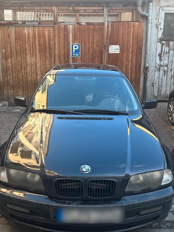 Gebraucht BMW 316 141 PS (103 kW) 2000 Schwarz Limousine