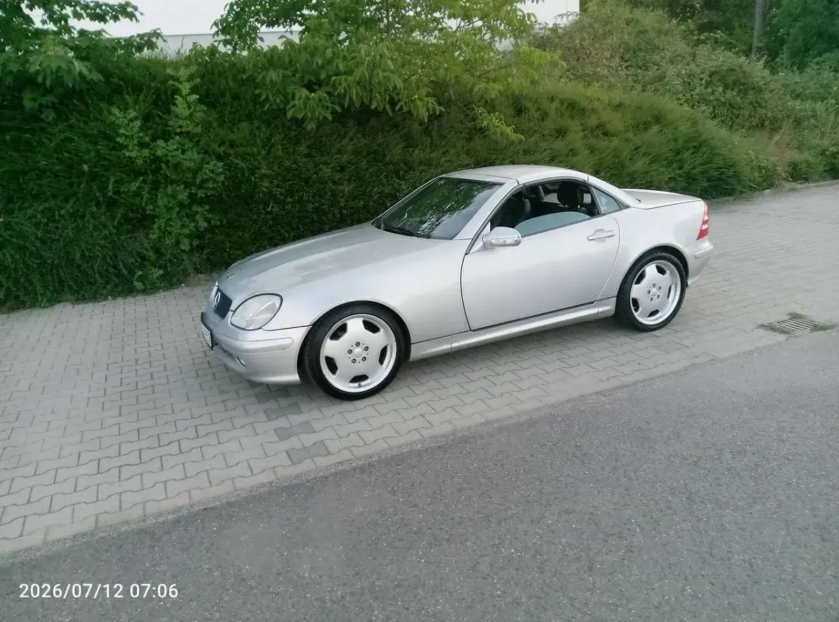 Gebraucht Mercedes SLK200 163 PS (119 kW) 2000 Silber Cabrio