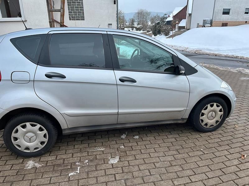 Gebraucht Mercedes A150 95 PS (69 kW) 2005 Silber Kleinwagen