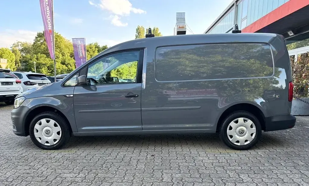 Używany VW Caddy Maxi 102 KM (75 kW) 2017 Szary Minivan