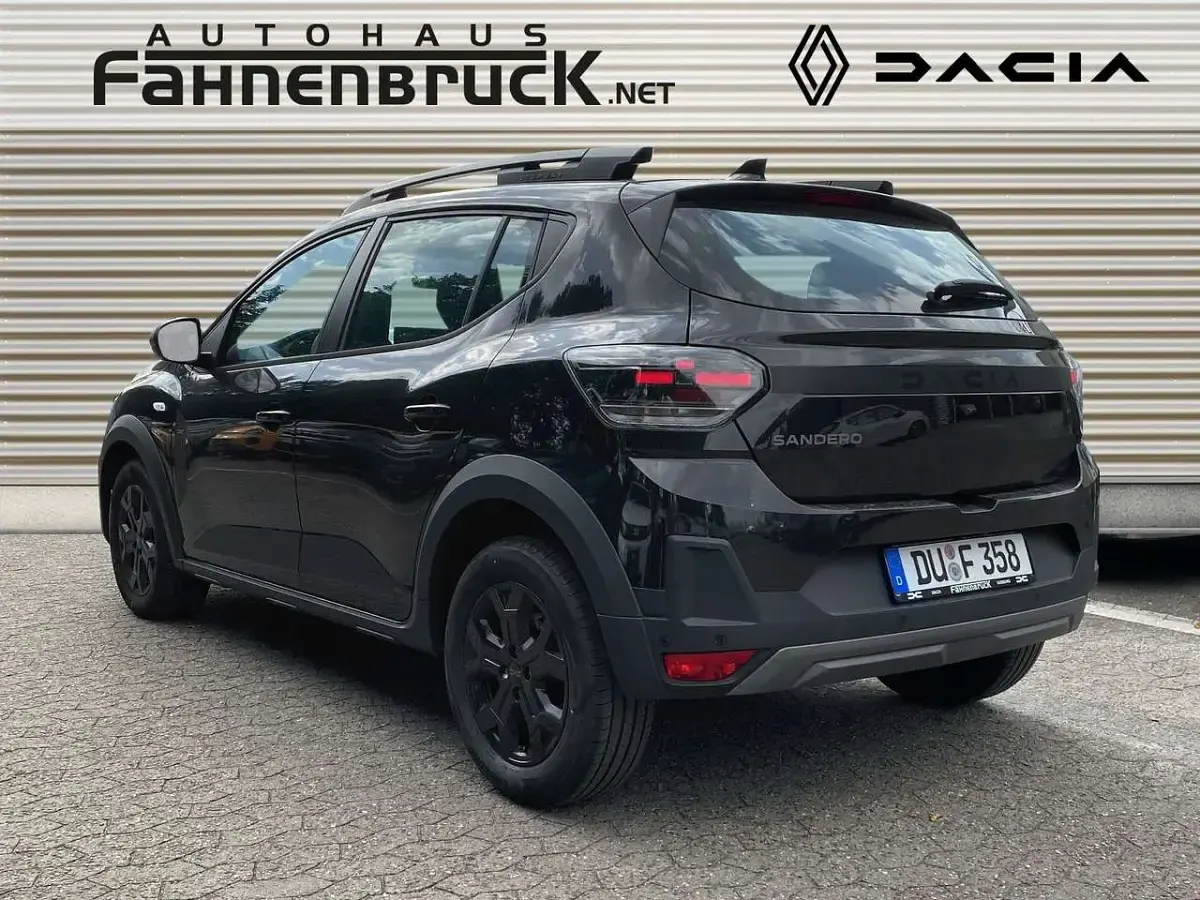 Neu Dacia Sandero Extreme 122 PS (89 kW) 2026 Schwarz Limousine