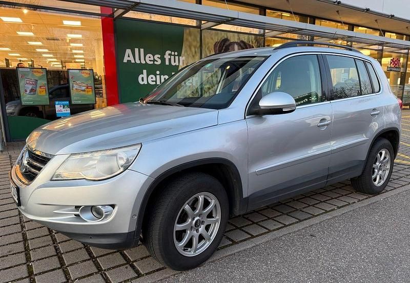 Gebraucht VW Tiguan Trendline 150 PS (110 kW) 2009 Grau SUV