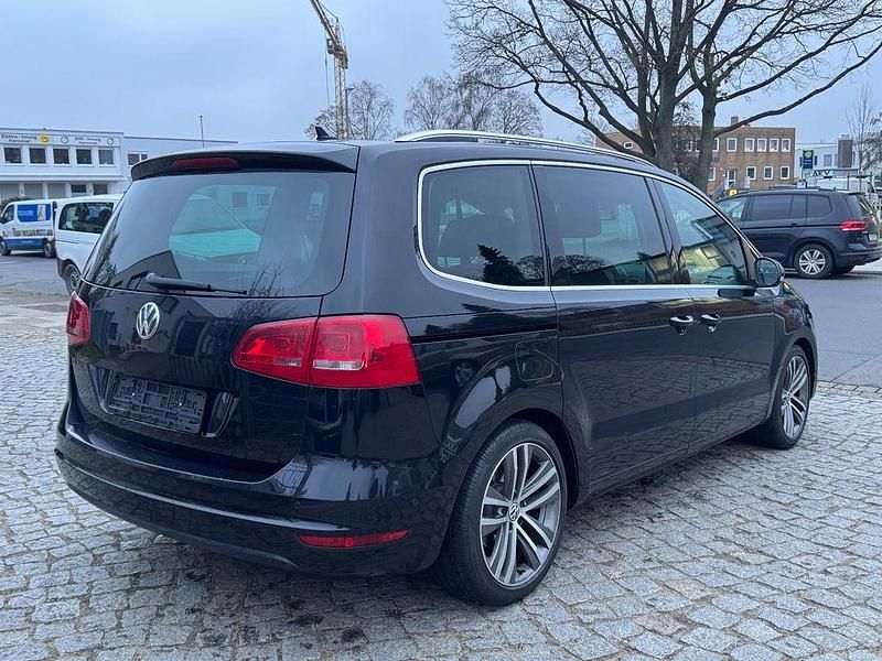 Gebraucht VW Sharan Highline 140 PS (102 kW) 2011 Schwarz Van / Kleinbus