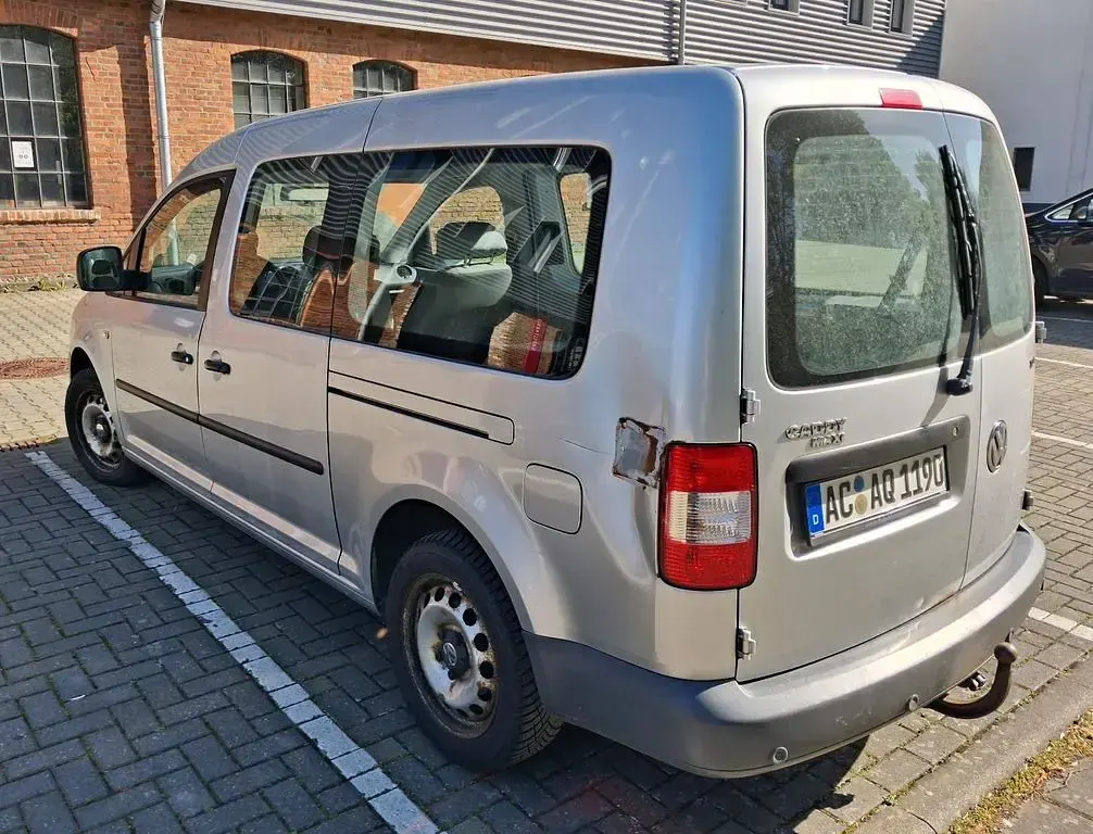 Usata VW Caddy 105 CV (77 kW) 2009 Argento Monovolume