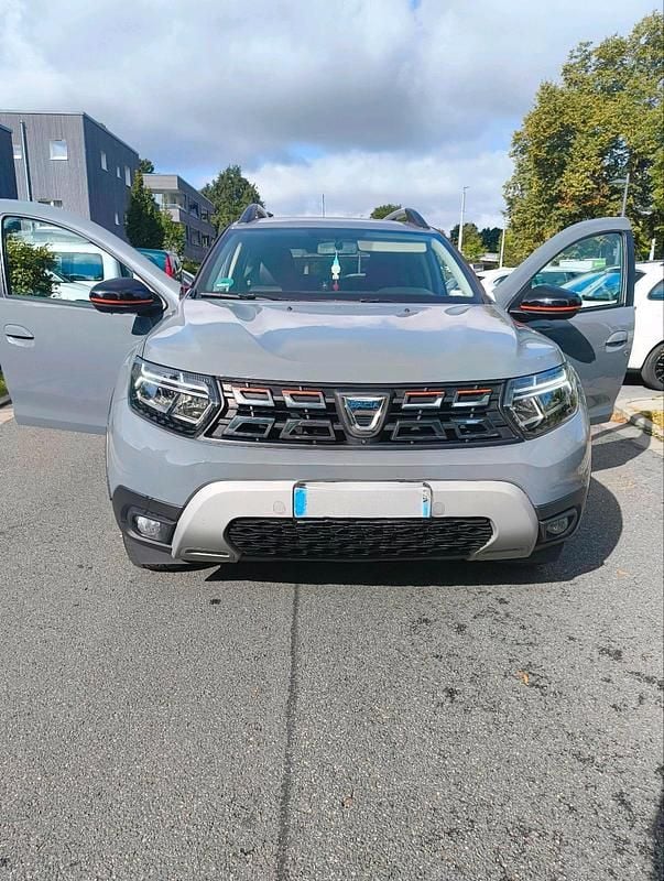 Grau Gebraucht 2022 Dacia Duster Extreme SUV | 21.199 € (Fairer Preis) - Bild 1/4