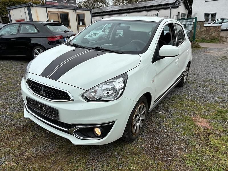 Gebraucht Mitsubishi Space Star Basis 71 PS (52 kW) 2019 Weiß Kleinwagen