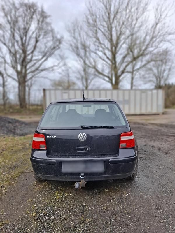 Gebraucht VW Golf IV 105 PS (77 kW) 2001 Schwarz Kleinwagen