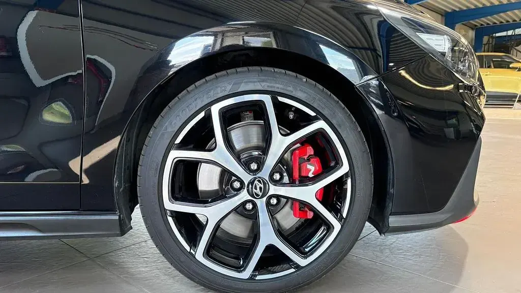 Gebraucht Hyundai i30 250 PS (183 kW) 2018 Schwarz (metallic) Limousine
