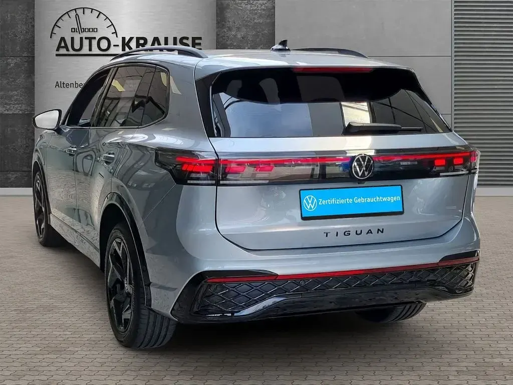 Gebraucht VW Tiguan R-line 272 PS (200 kW) 2025 Rot SUV