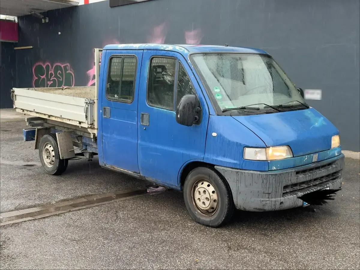 Usata Fiat Ducato 128 CV (94 kW) 2001 Blu Furgone
