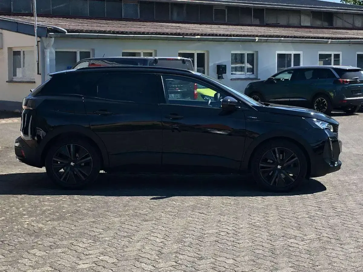 Gebraucht Peugeot 3008 GT 181 PS (133 kW) 2022 Lackierung schwarz perla nera/ SUV