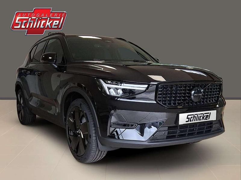 Gebraucht Volvo XC40 Plus 163 PS (119 kW) 2025 Onyx black SUV