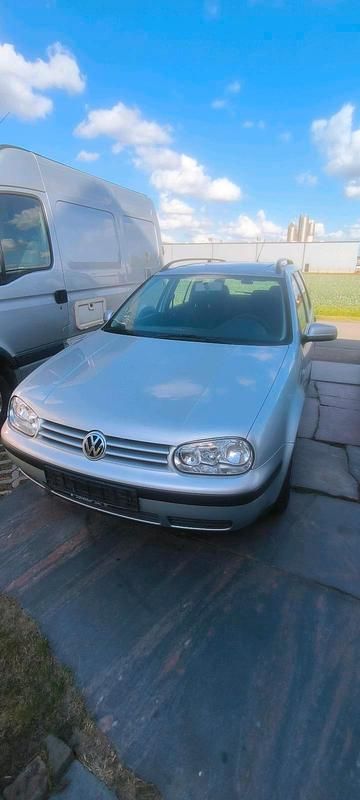 Silber Gebraucht 2001 VW Golf IV Kombi | 500 € (Guter Preis) - Bild 1/4