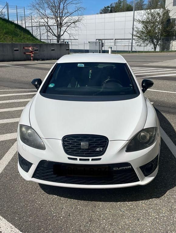 Weiß Gebraucht 2012 Cupra Leon Limousine | 10.499 € (Guter Preis) - Bild 1/4