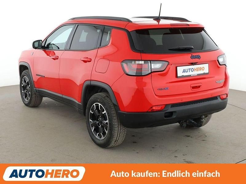 Gebraucht Jeep Compass Trailhawk 241 PS (177 kW) 2022 Rot SUV