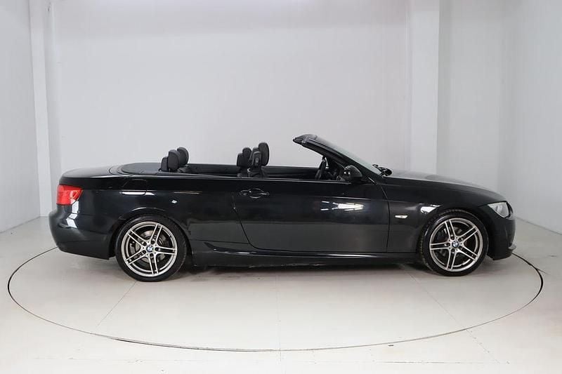Gebraucht BMW 320 Cabriolet Exclusive 170 PS (125 kW) 2013 Schwarz Cabrio