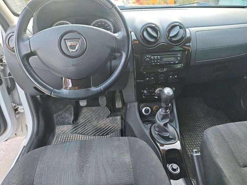 Gebraucht Dacia Duster Lauréate 105 PS (77 kW) 2012 Weiß SUV