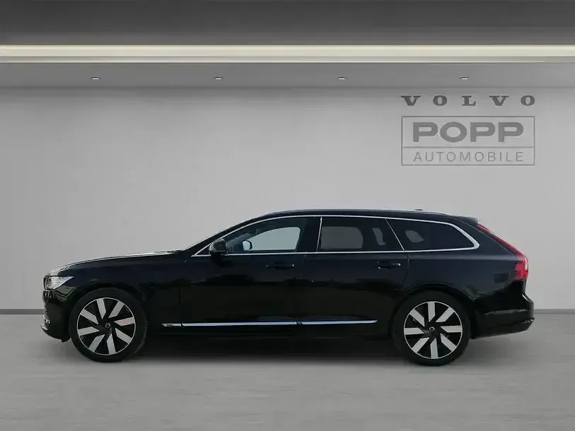Gebraucht Volvo V90 Plus 398 PS (292 kW) 2025 Onyx black / metallic Kombi