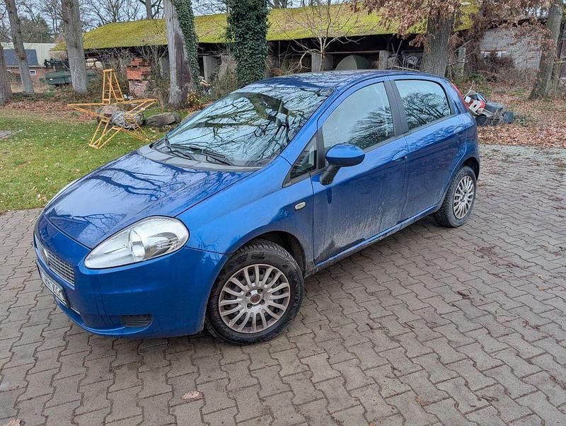 Gebraucht Fiat Punto 77 PS (56 kW) 2009 Blau Kleinwagen