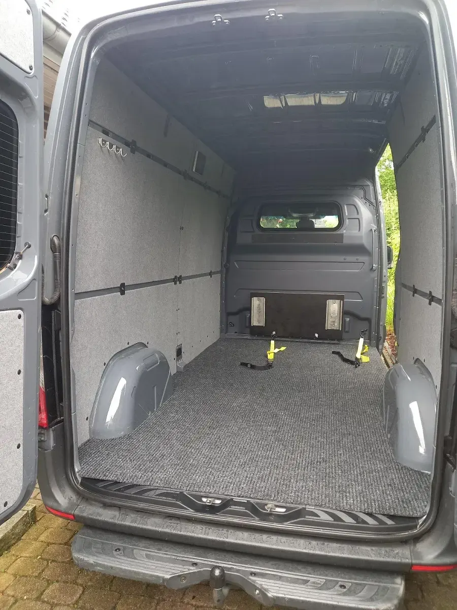 Gebraucht Mercedes Sprinter 114 PS (83 kW) 2020 Grau Van