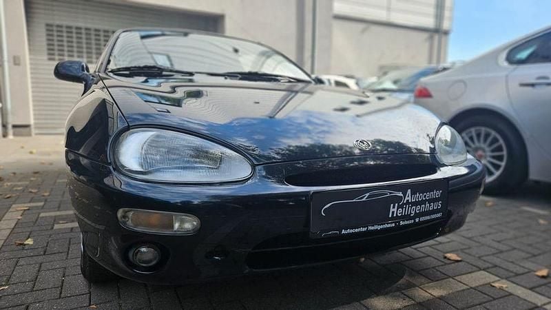 Blau Gebraucht 1995 Mazda MX3 Kleinwagen | 1.880 € - Bild 1/4