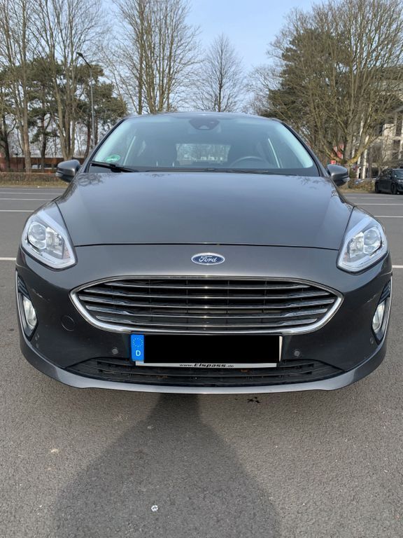 Grau Gebraucht 2018 Ford Fiesta Titanium Kleinwagen | 9.700 € (Guter Preis) - Bild 1/4