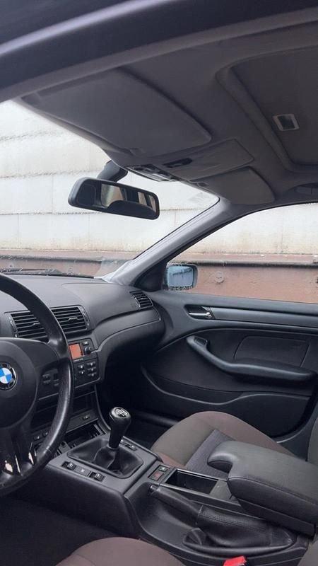 Gebraucht BMW 320 150 PS (110 kW) 2004 Schwarz Kombi