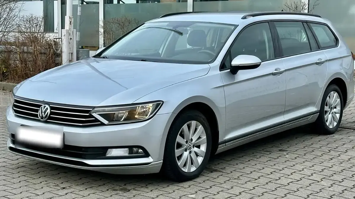 Gebraucht VW Passat 120 PS (88 kW) 2015 Grau Kombi