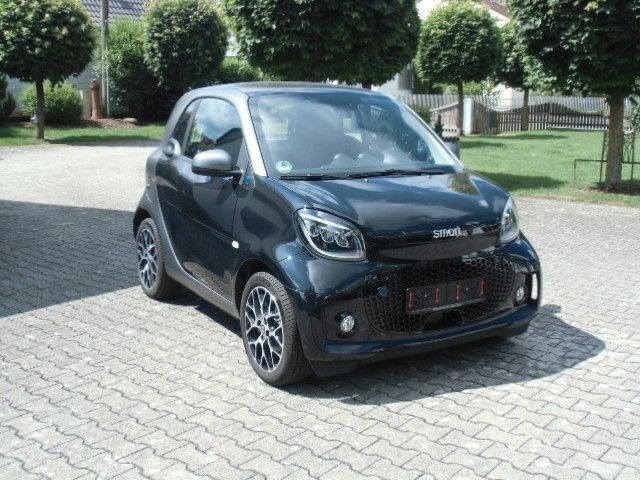 Schwarz Gebraucht 2023 Smart ForTwo Electric Drive Prime Coupé | 16.700 € (Etwas zu teuer) - Bild 1/4