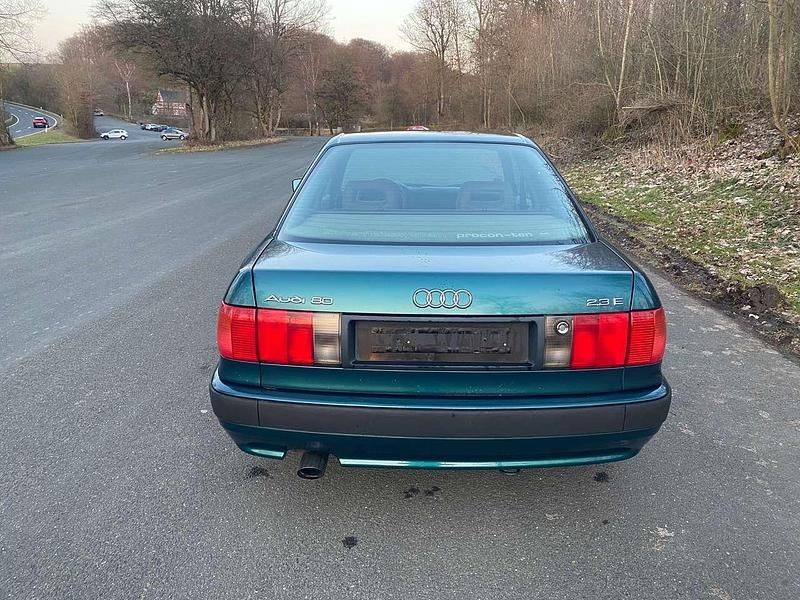 Second-hand Audi 80 133 CP (97 kW) 1993 Verde Berlinǎ