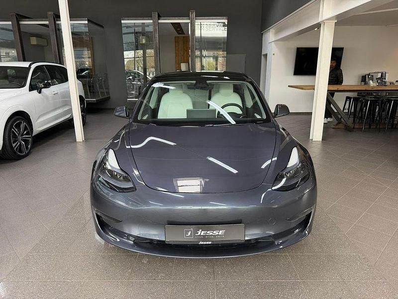Second-hand Tesla Model 3 366 kW (498 CP) 2023 Gri Berlinǎ
