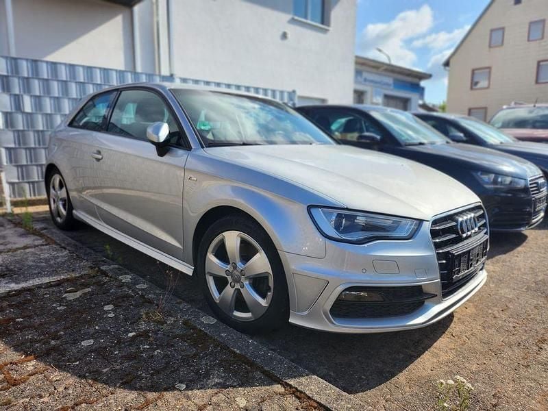 Silber Gebraucht 2013 Audi A3 S-Line Limousine | 7.200 € (Guter Preis) - Bild 1/4