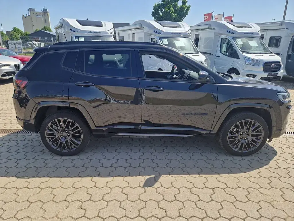 Gebraucht Jeep Compass 179 PS (131 kW) 2022 Schwarz SUV
