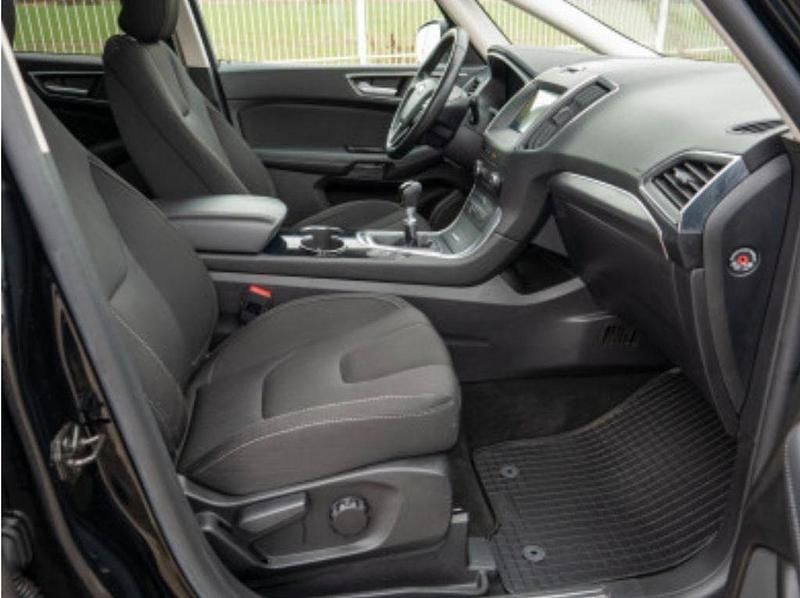 Gebraucht Ford S-MAX Titanium 160 PS (117 kW) 2018 Schwarz Van / Kleinbus