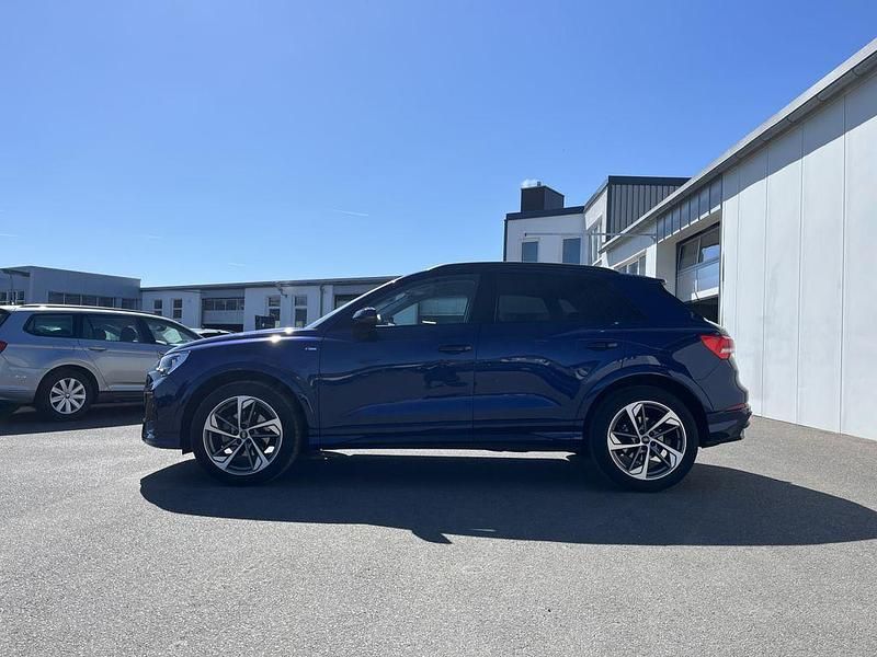 Gebraucht Audi Q3 S-Line 150 PS (110 kW) 2023 Navarrablau SUV