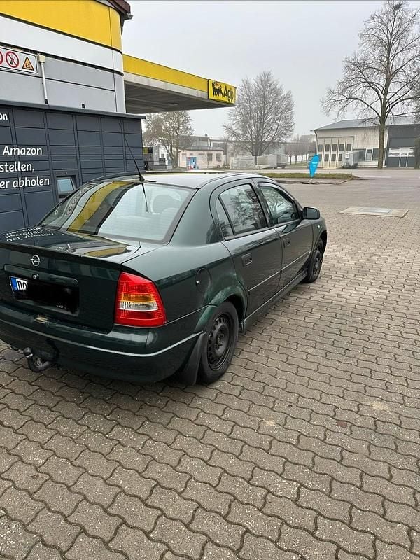 Gebraucht Opel Astra 75 PS (55 kW) 1999 Grün Limousine
