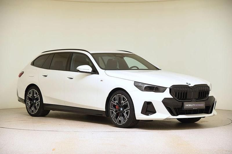 Gebraucht BMW 540 M Sport 286 PS (210 kW) 2025 Weiß Kombi